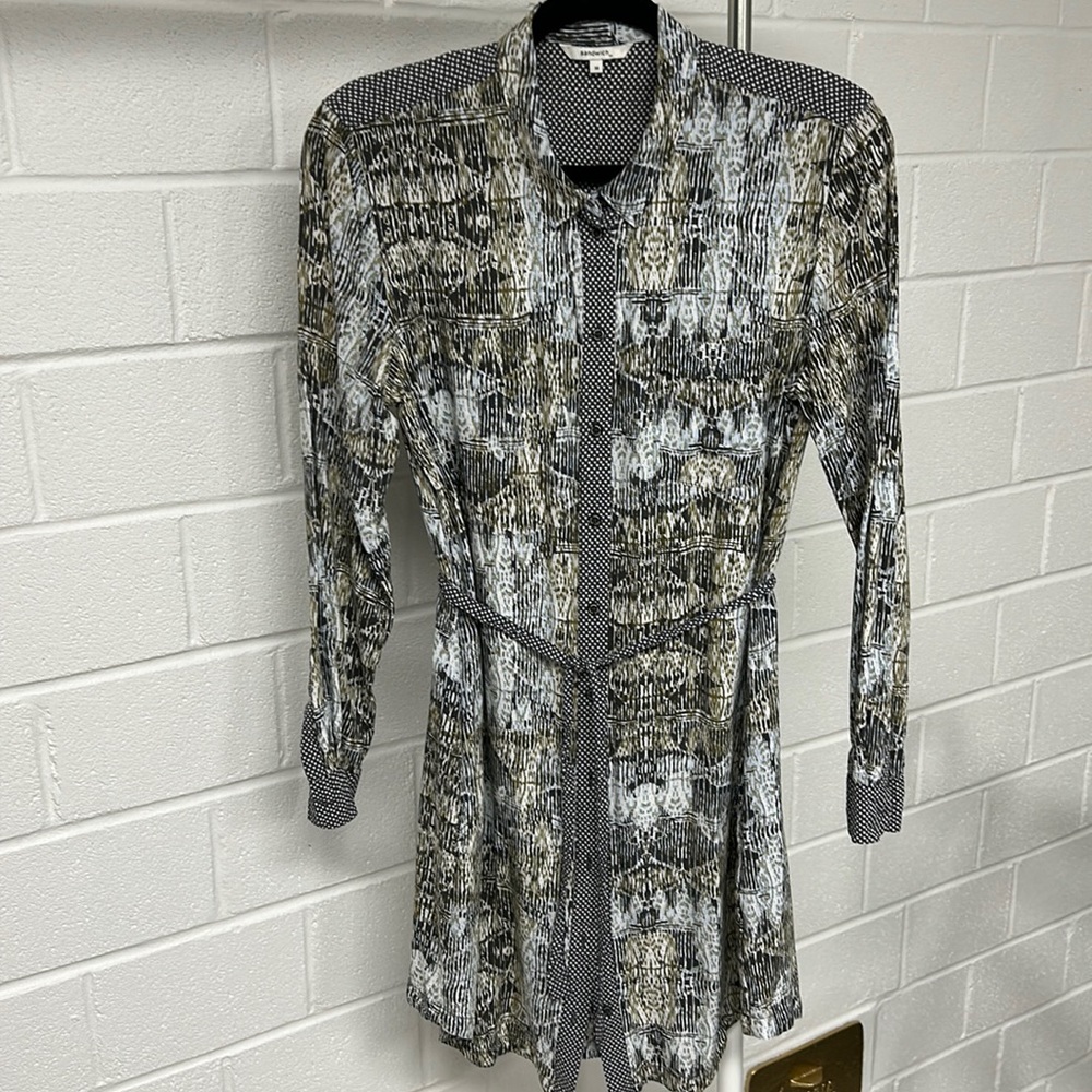 Sandwich Shirt Dress with Contrast Print